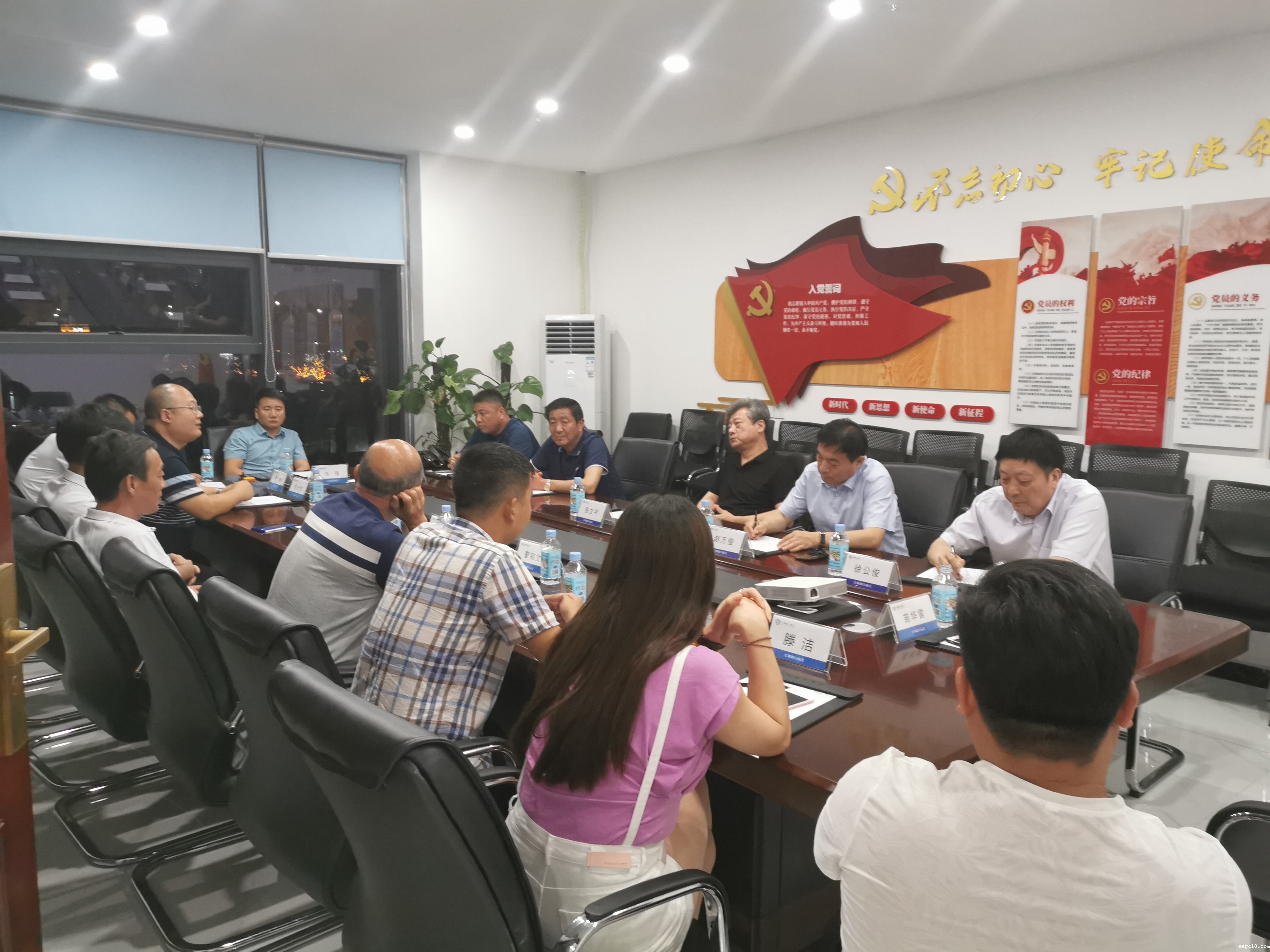 心系在赣老乡情，共谋时代新篇章