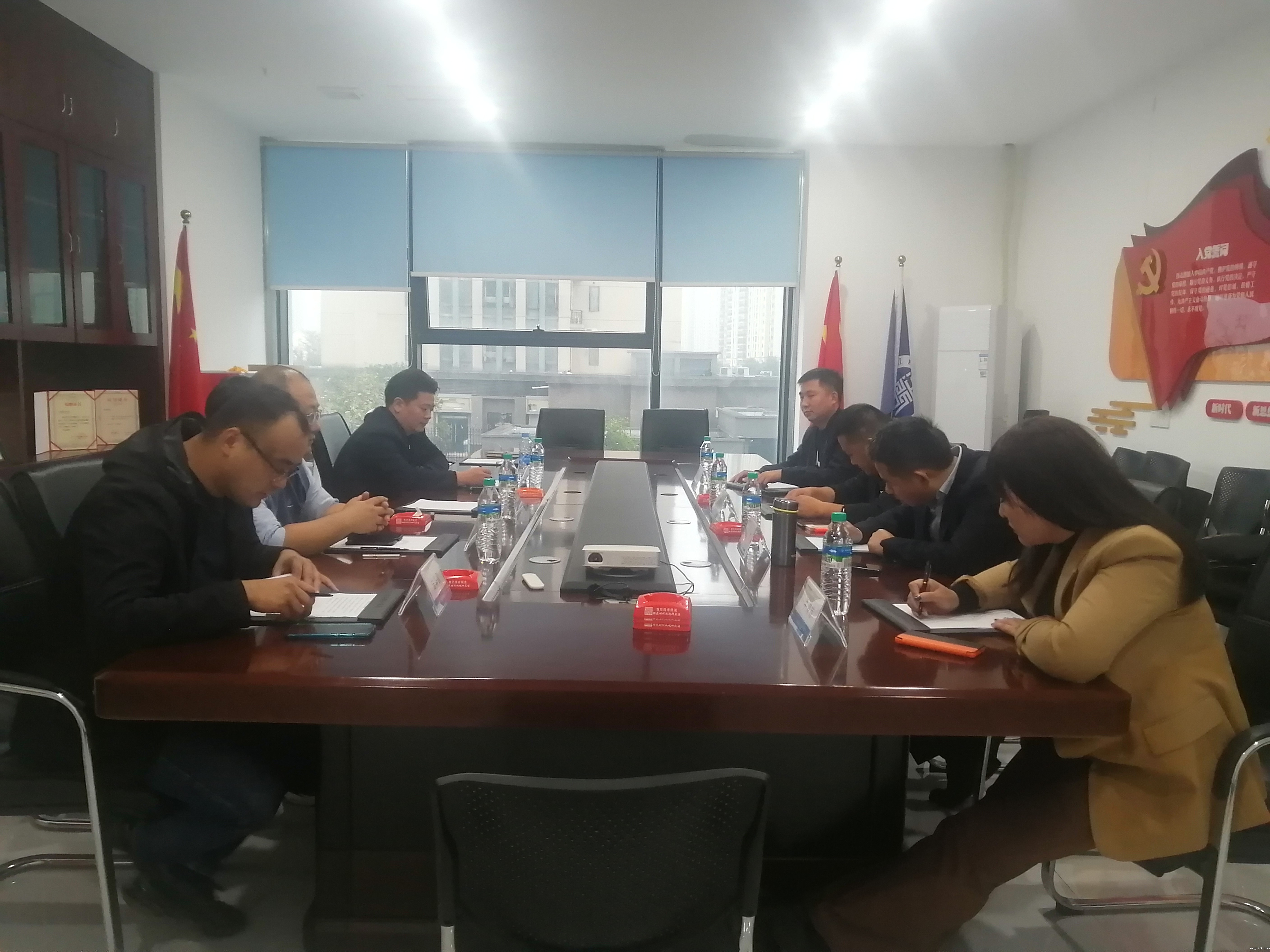 我会召开关于刘满意副会长升任常务副会长座谈会